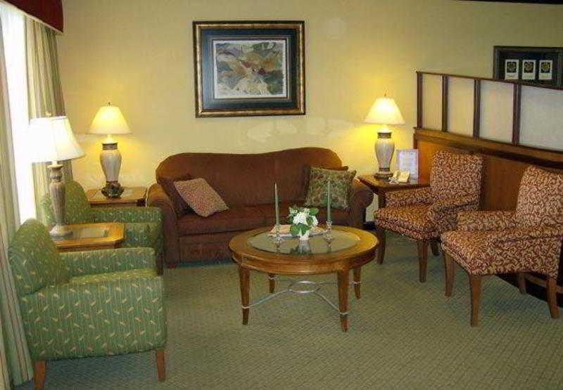 Fairfield Inn & Suites Butler Dalaman gambar